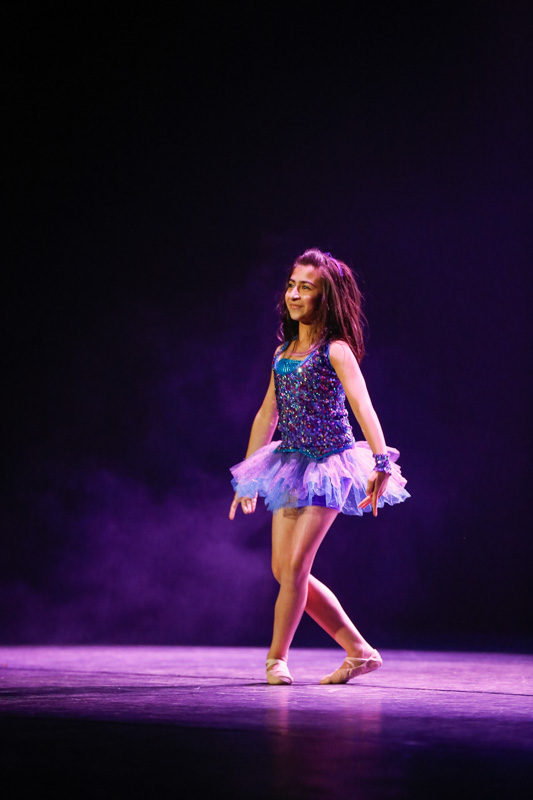 Tribe Dance Hold Your Dream 